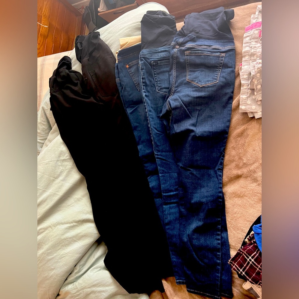 Maternity jeans and dress pants (5 pants)